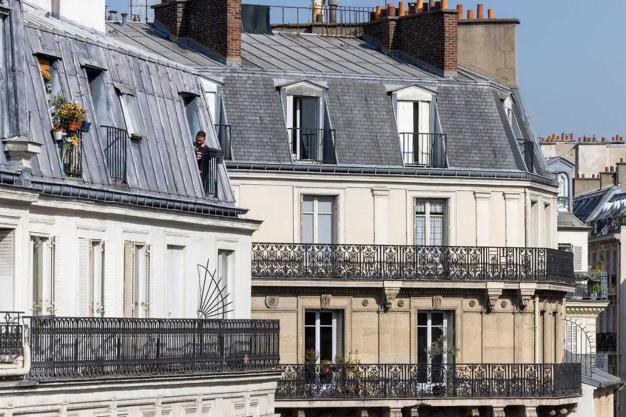 ***  Hotel Ernest Paris France