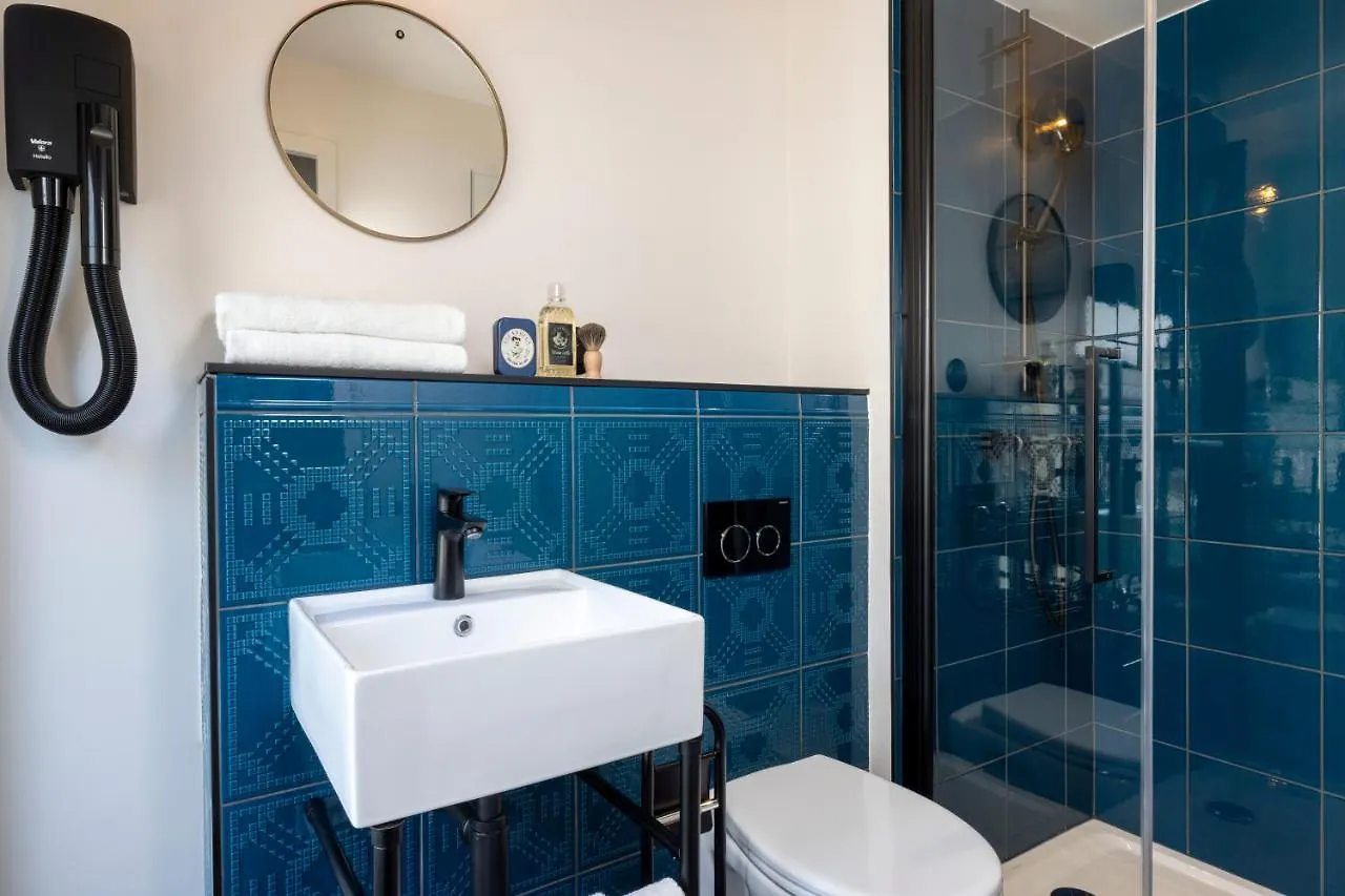***  Hotel Ernest Paris France